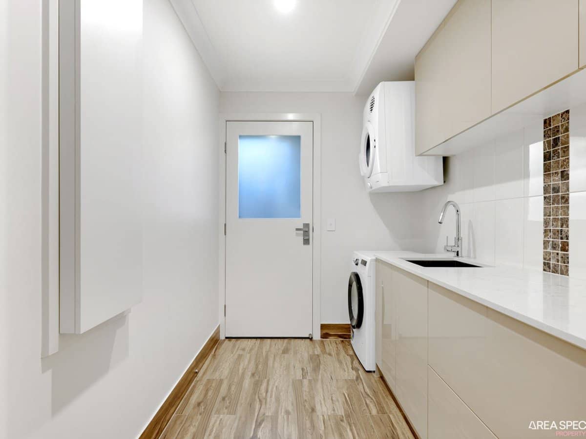 10 Ramsay Place, Upper Coomera - Thumbnail 33