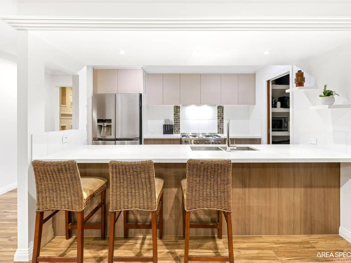 10 Ramsay Place, Upper Coomera - Thumbnail 3