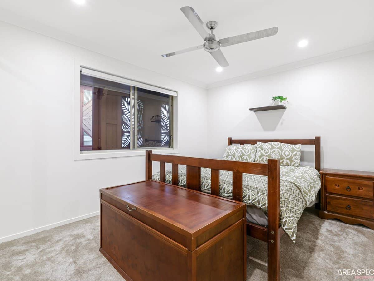 10 Ramsay Place, Upper Coomera - Thumbnail 10