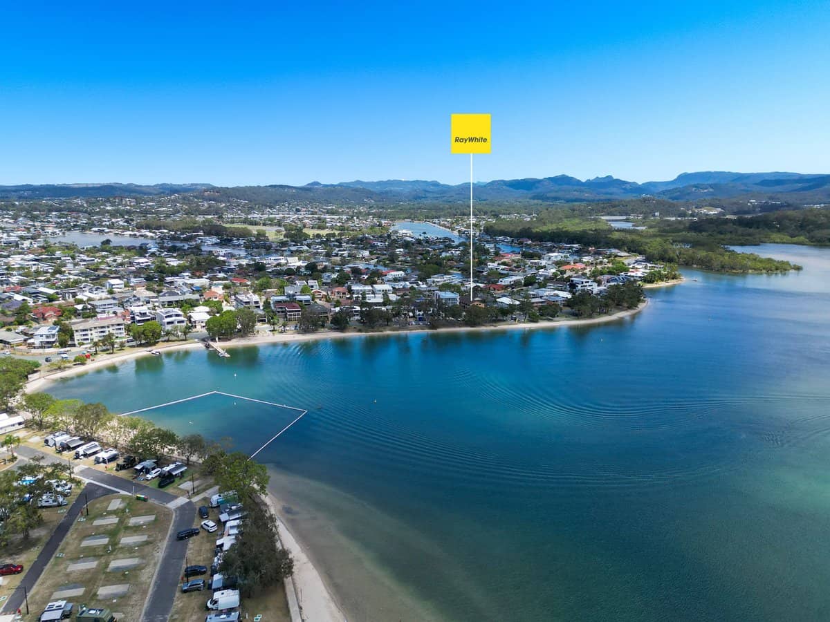 32 Murlong Crescent, Palm Beach - Thumbnail 2