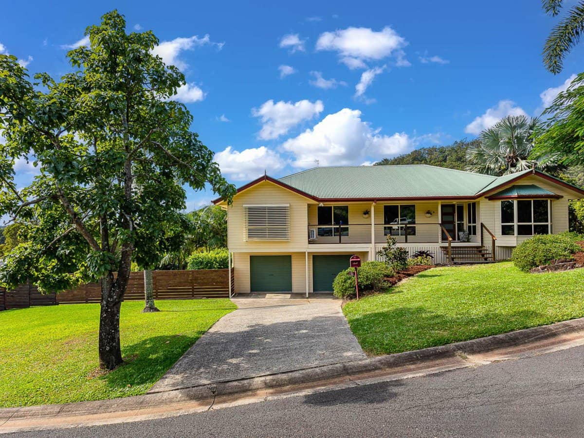 70-72 Parkmeadows Court, BONOGIN - Thumbnail 1