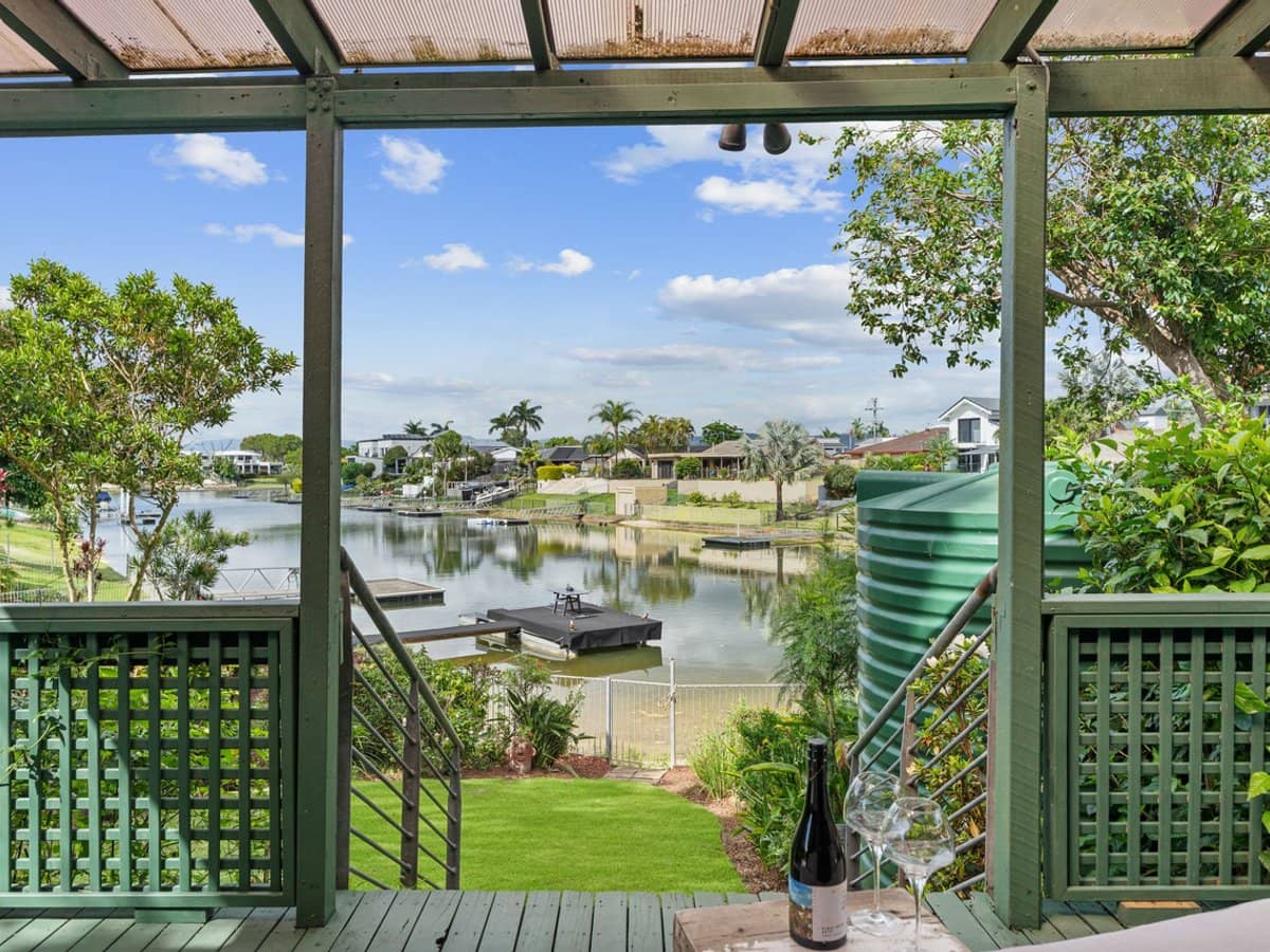 24 De Haviland Avenue, Benowa Waters - Thumbnail 12