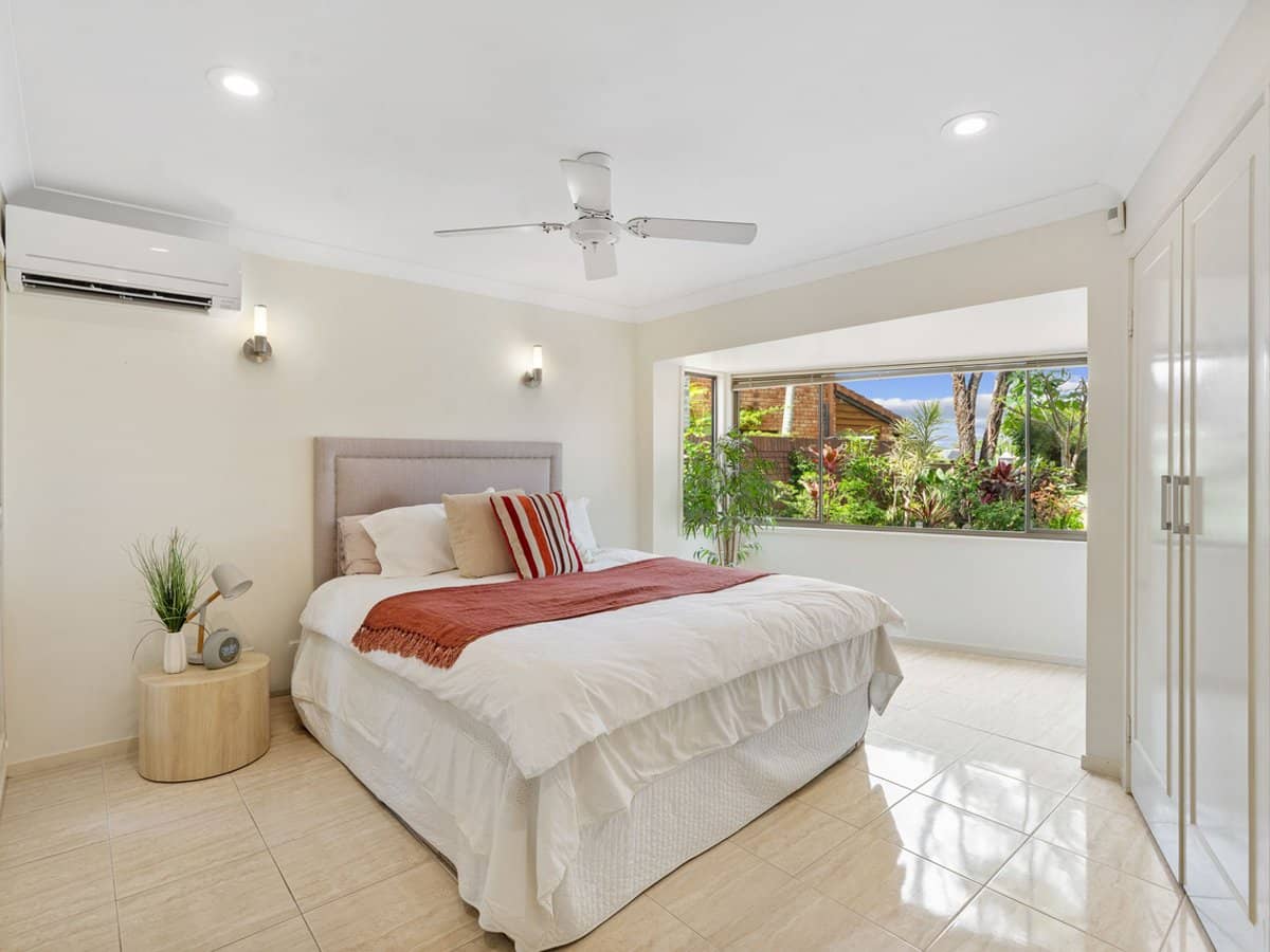 24 De Haviland Avenue, Benowa Waters - Thumbnail 14