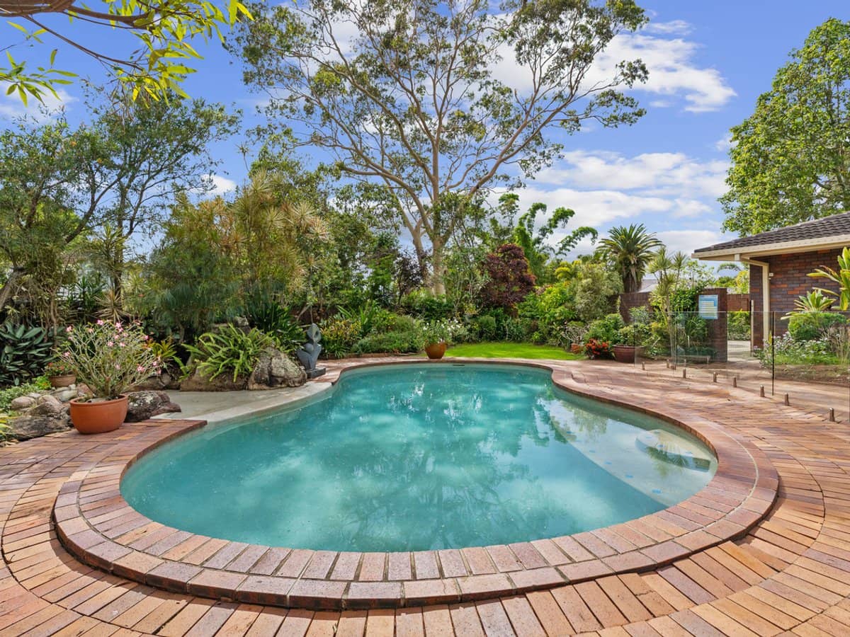 24 De Haviland Avenue, Benowa Waters - Thumbnail 23