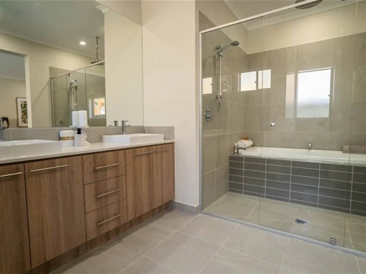 106 Cale Street, LOGAN RESERVE - Thumbnail 5