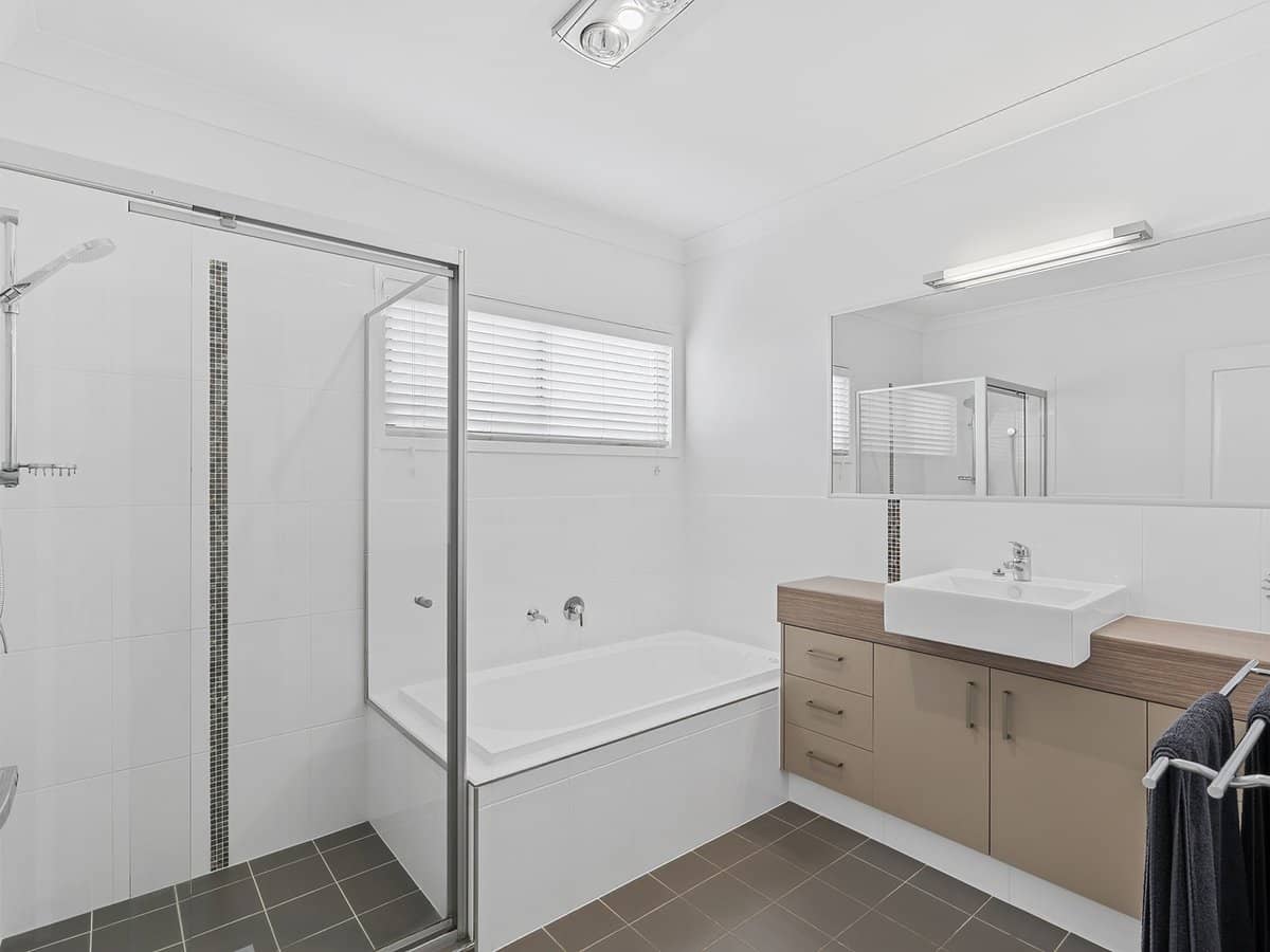 2/25 Lisa Crescent, COOMERA - Thumbnail 10