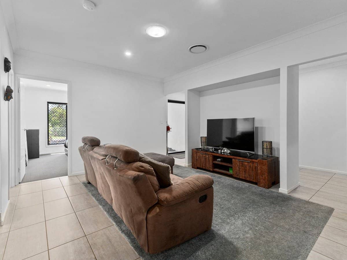 23 Tallwoods Circuit., YARRABILBA - Thumbnail 5