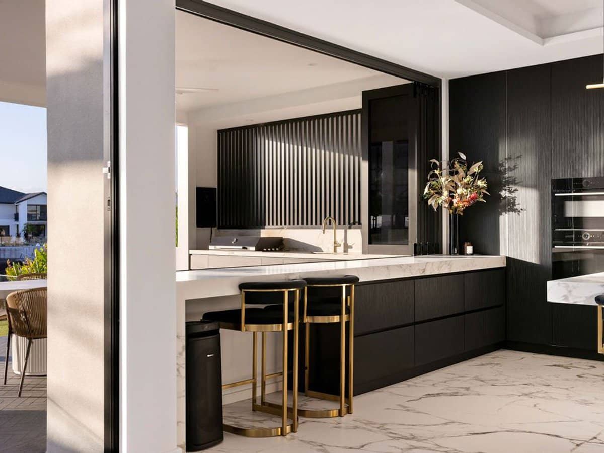 125 Paradise Parade, Jacobs Well - Thumbnail 20