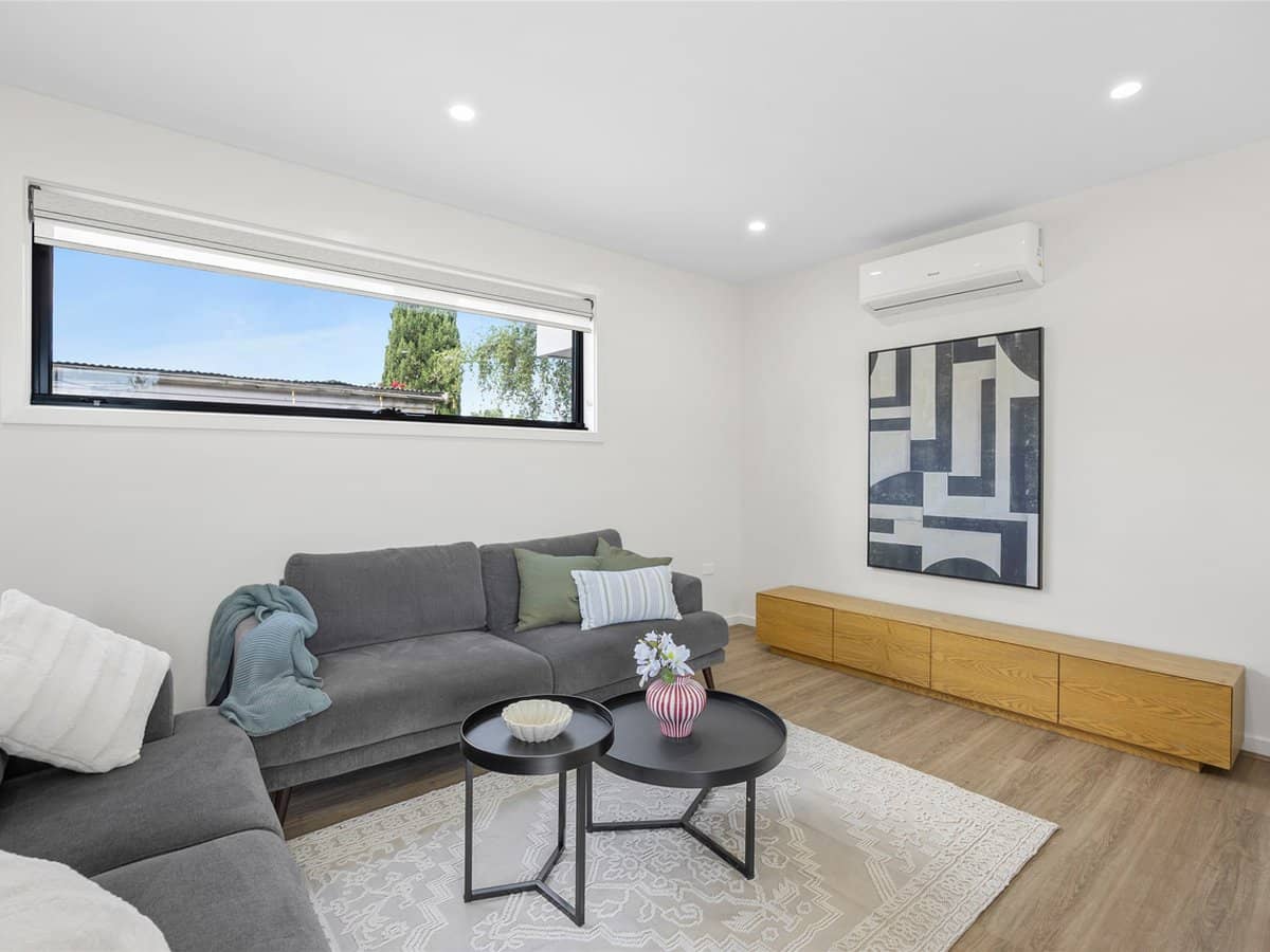 5 Plane Street, THOMASTOWN - Thumbnail 2