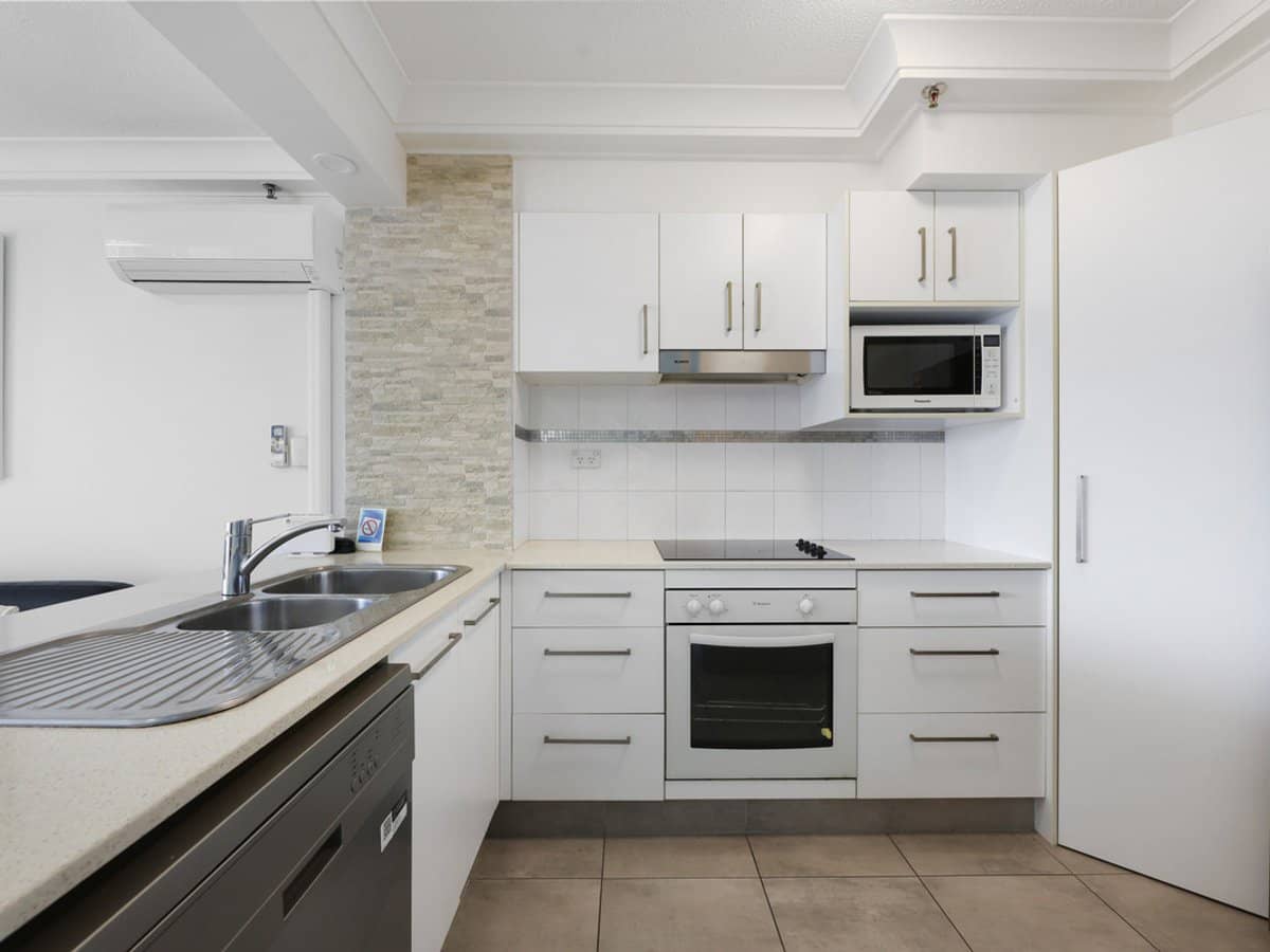 3 Second Avenue, Burleigh Heads - Thumbnail 5