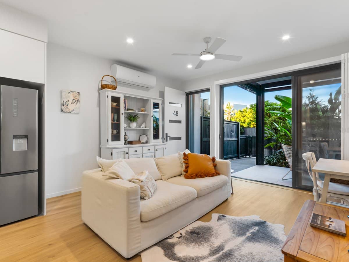 48 Delta Circuit, Hope Island - Thumbnail 4