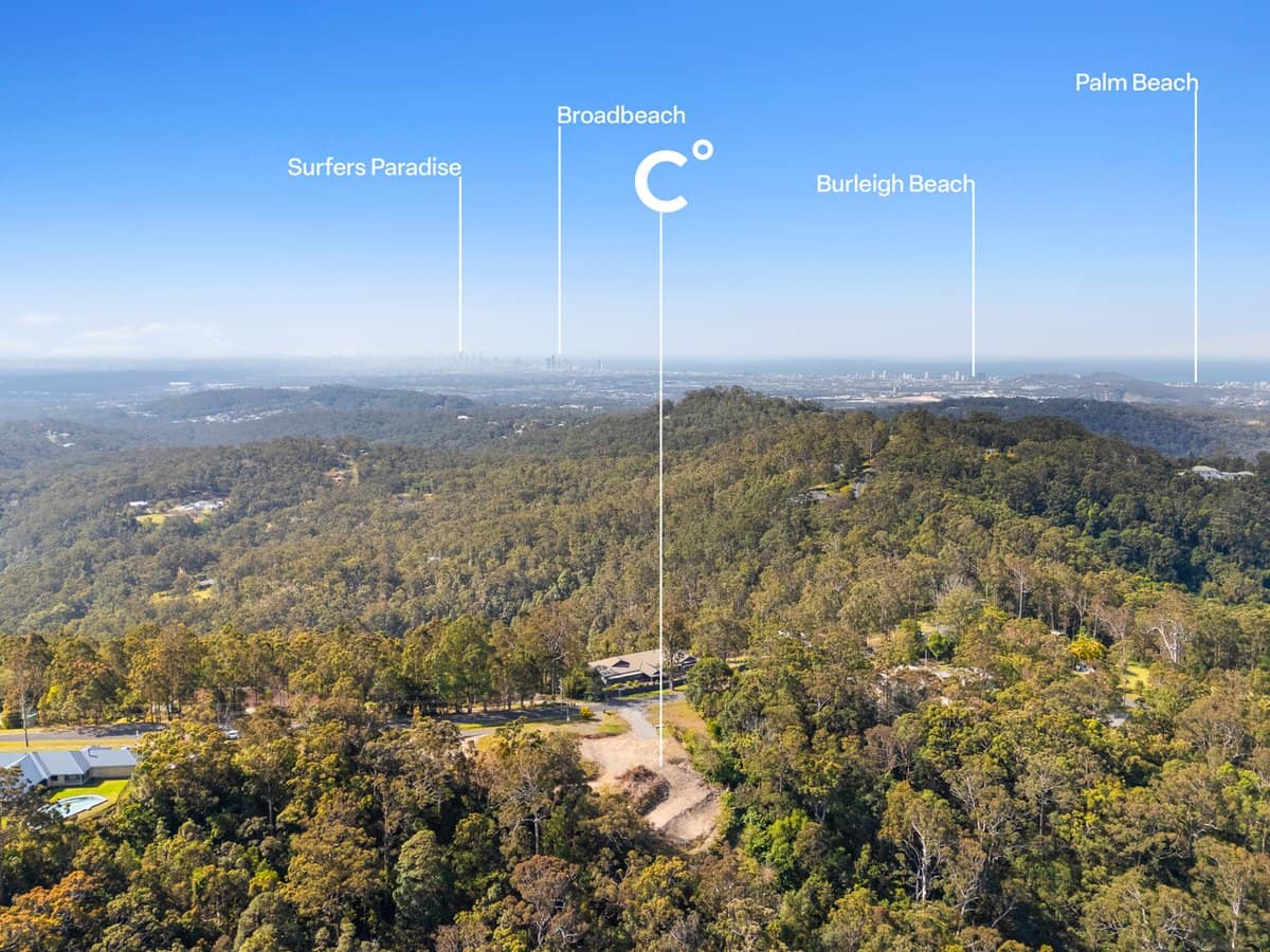 15 Chesterfield Drive, BONOGIN - Thumbnail 1