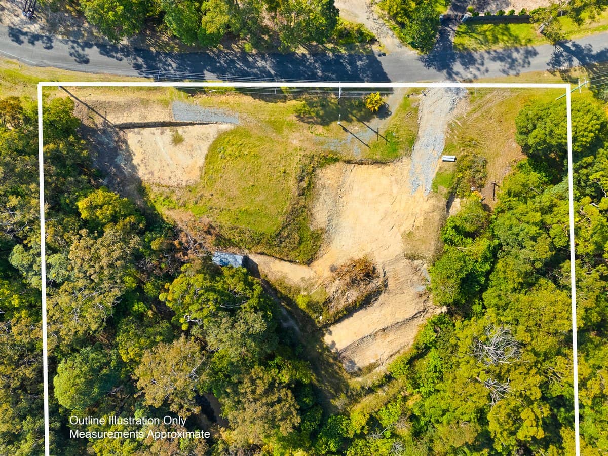 15 Chesterfield Drive, BONOGIN - Thumbnail 3