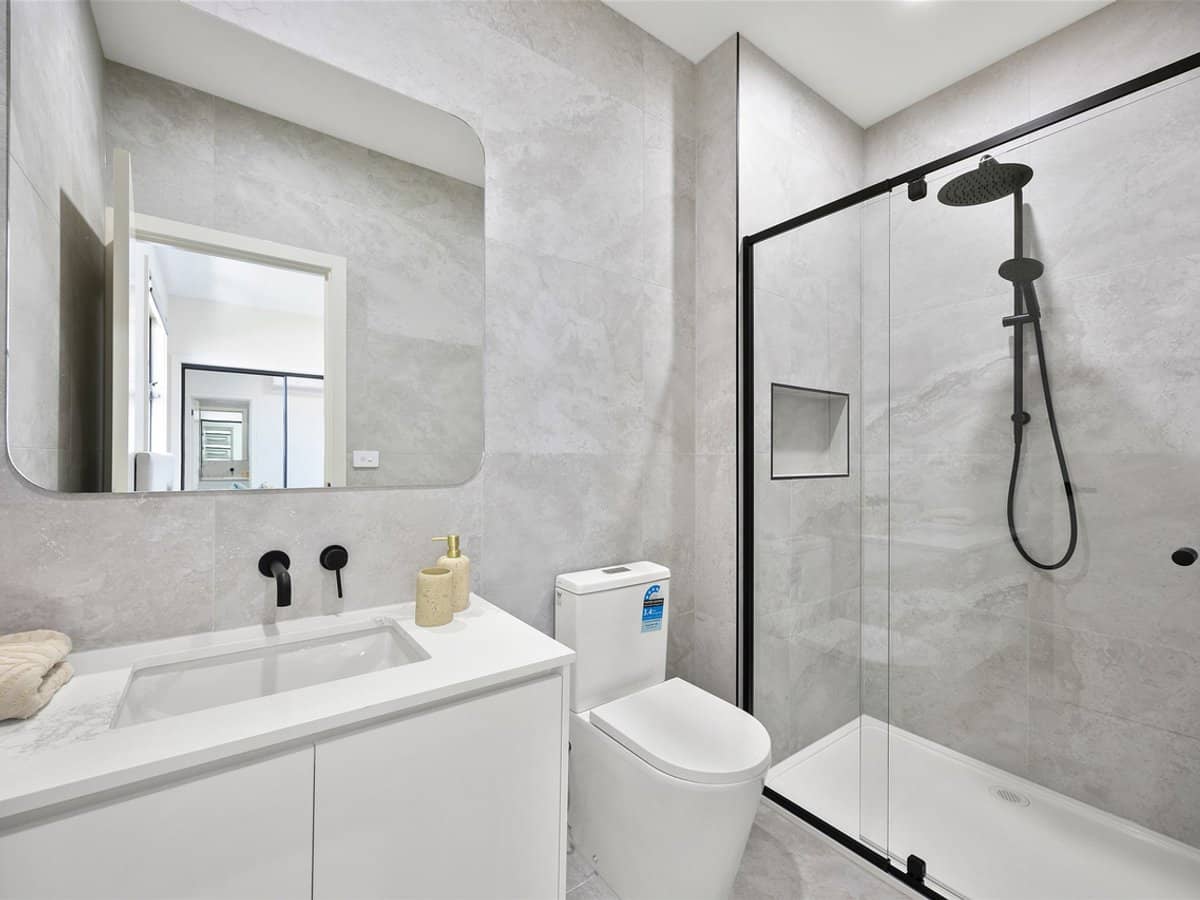 5 plane Street, THOMASTOWN - Thumbnail 9