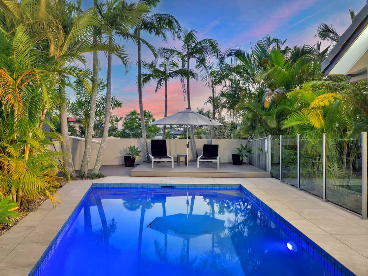 8 BON AIRE Court, CLEAR ISLAND WATERS - Thumbnail 12