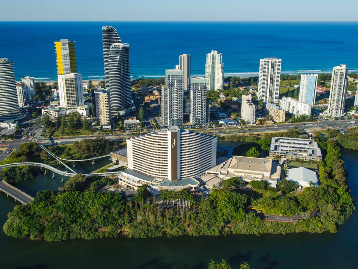 10 First Avenue, BROADBEACH - Thumbnail 5