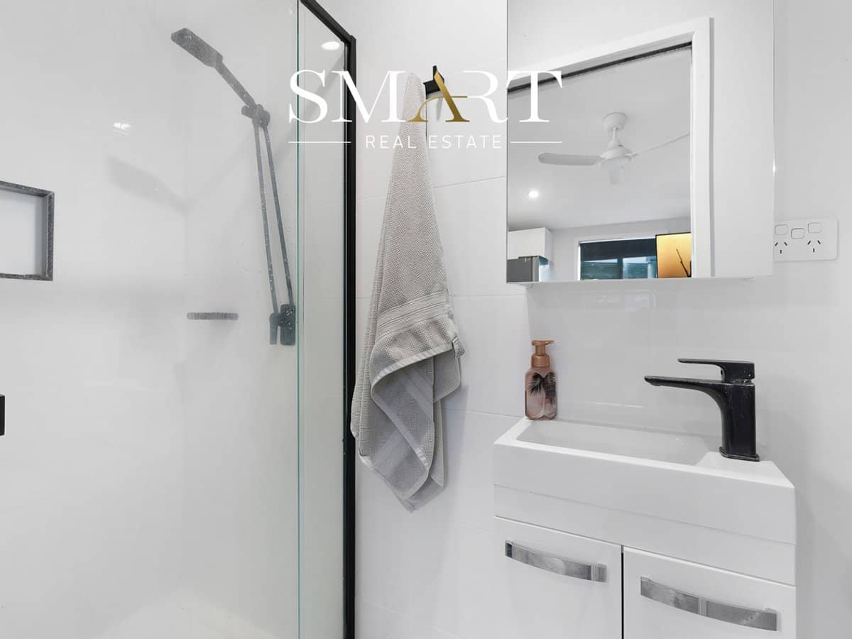 29 Merinda Court, SOUTHPORT - Thumbnail 14