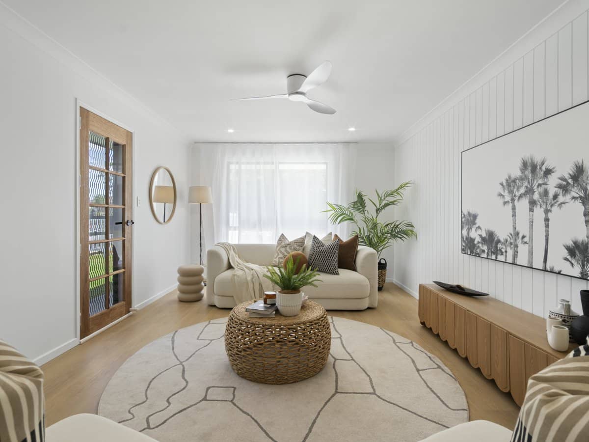 4 Angaston Avenue, CARRARA - Thumbnail 2