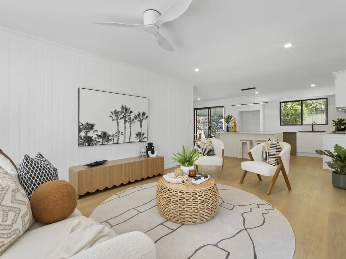 4 Angaston Avenue, CARRARA - Thumbnail 4