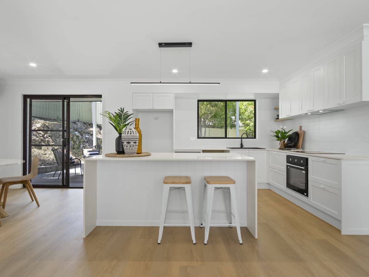4 Angaston Avenue, CARRARA - Thumbnail 5