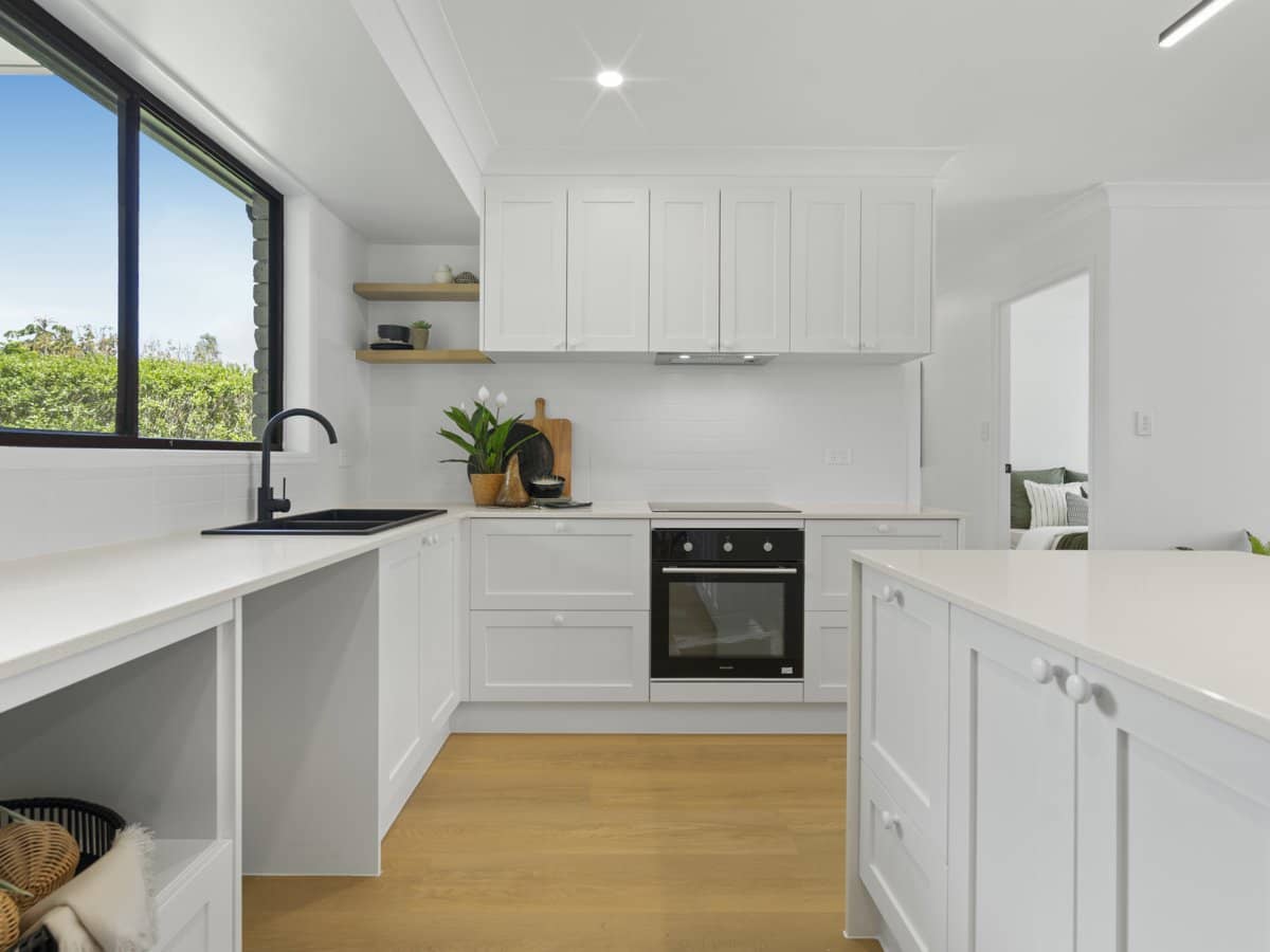 4 Angaston Avenue, CARRARA - Thumbnail 6