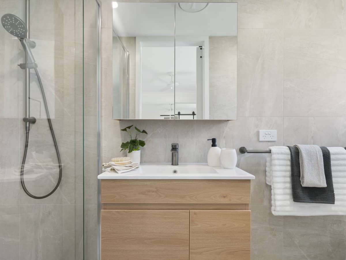 4 Angaston Avenue, CARRARA - Thumbnail 11