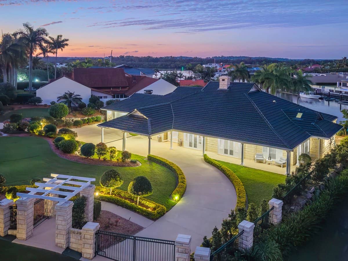 5839 The Parkway, Sanctuary Cove - Thumbnail 1