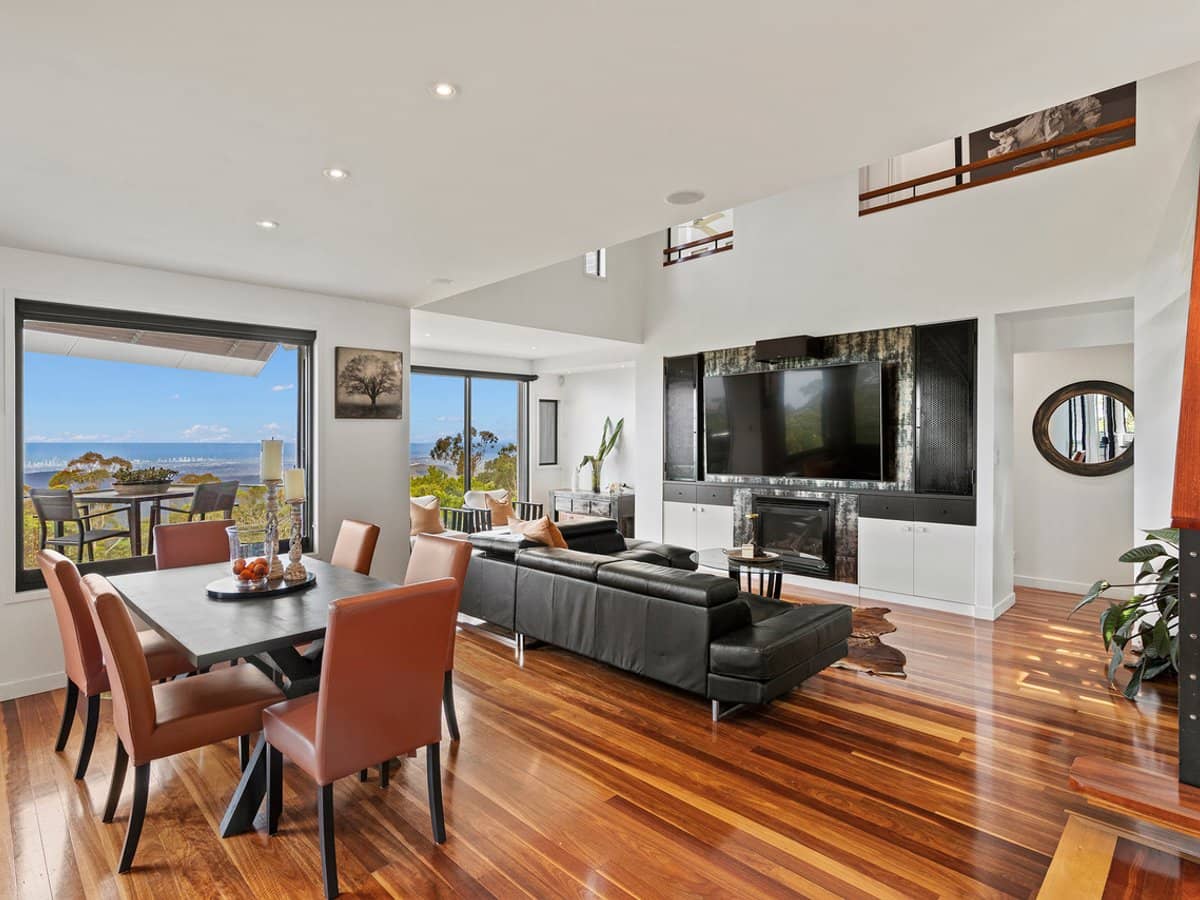 99 Guanaba Road, TAMBORINE MOUNTAIN - Thumbnail 1