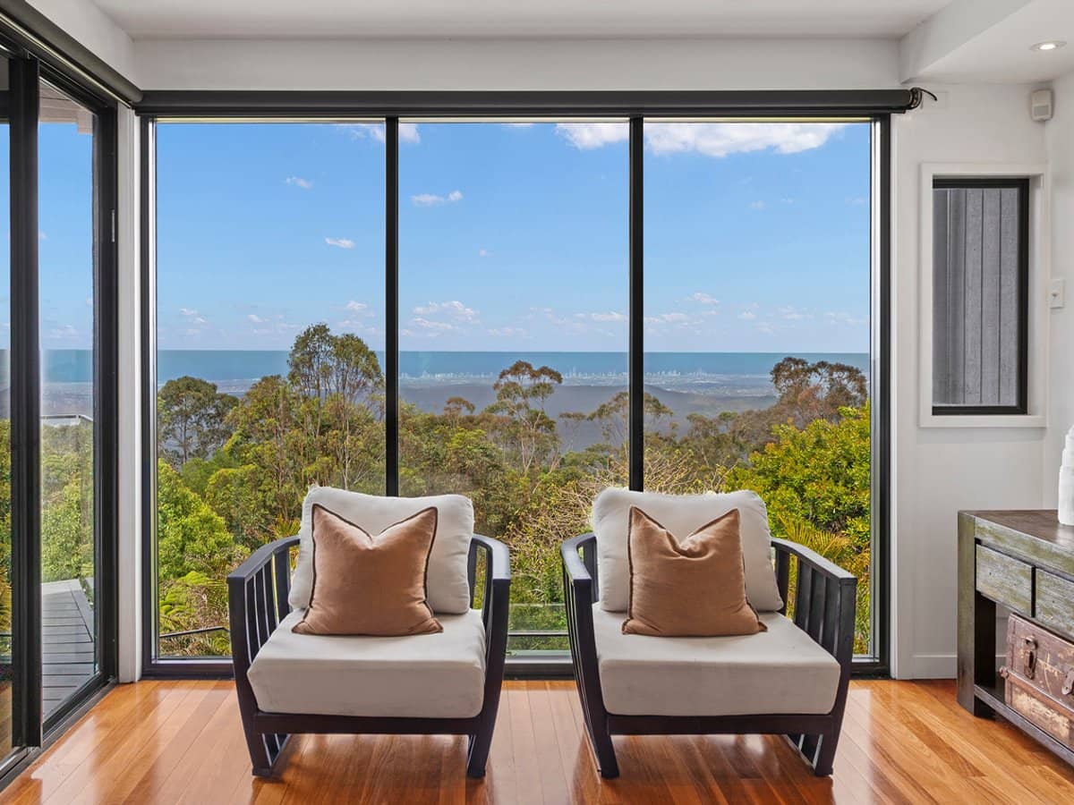 99 Guanaba Road, TAMBORINE MOUNTAIN - Thumbnail 2