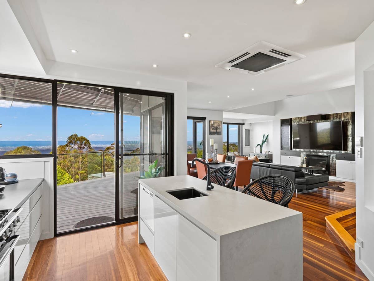 99 Guanaba Road, TAMBORINE MOUNTAIN - Thumbnail 8