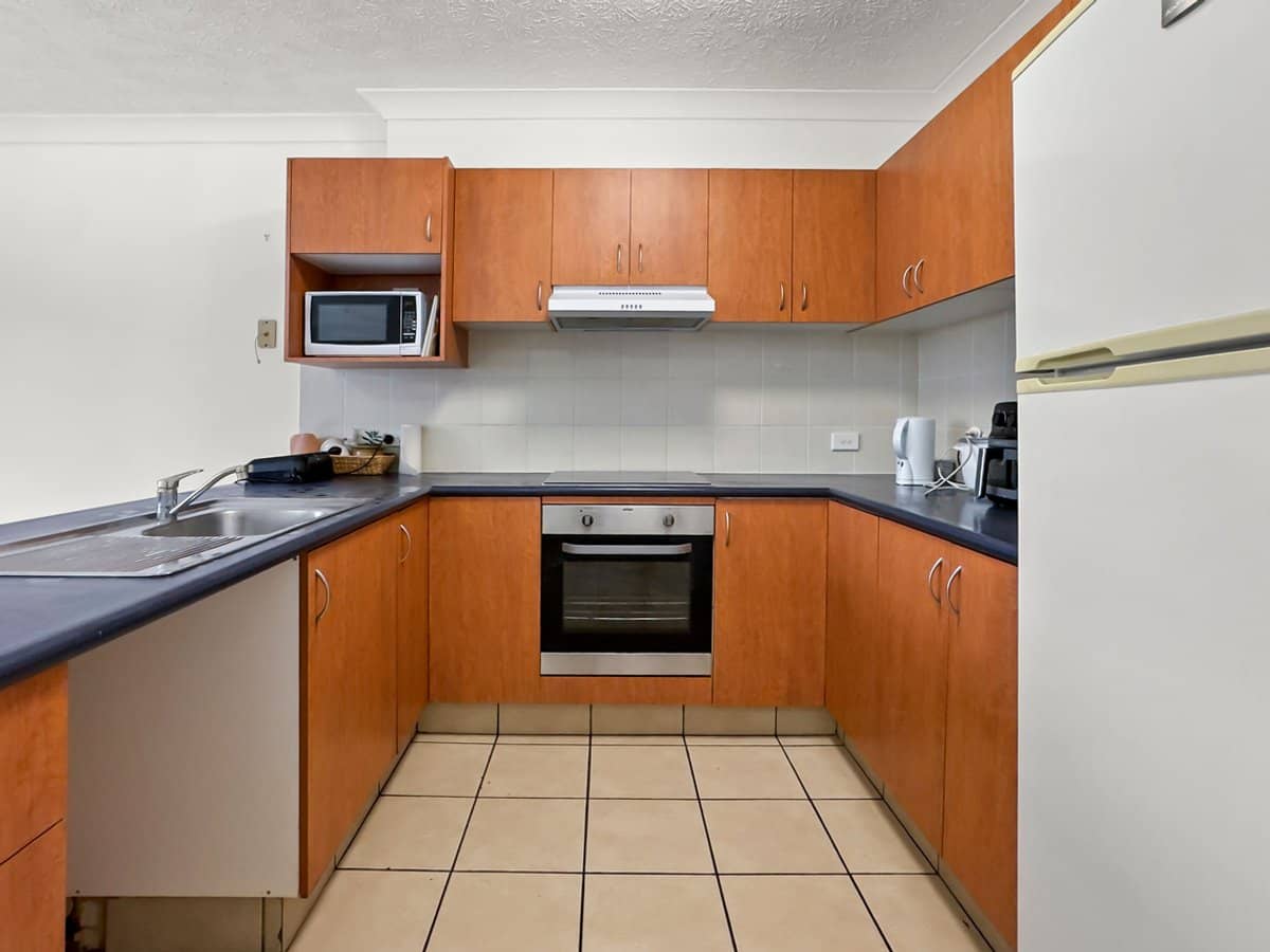 129-131 Currumburra Road, Ashmore - Thumbnail 5