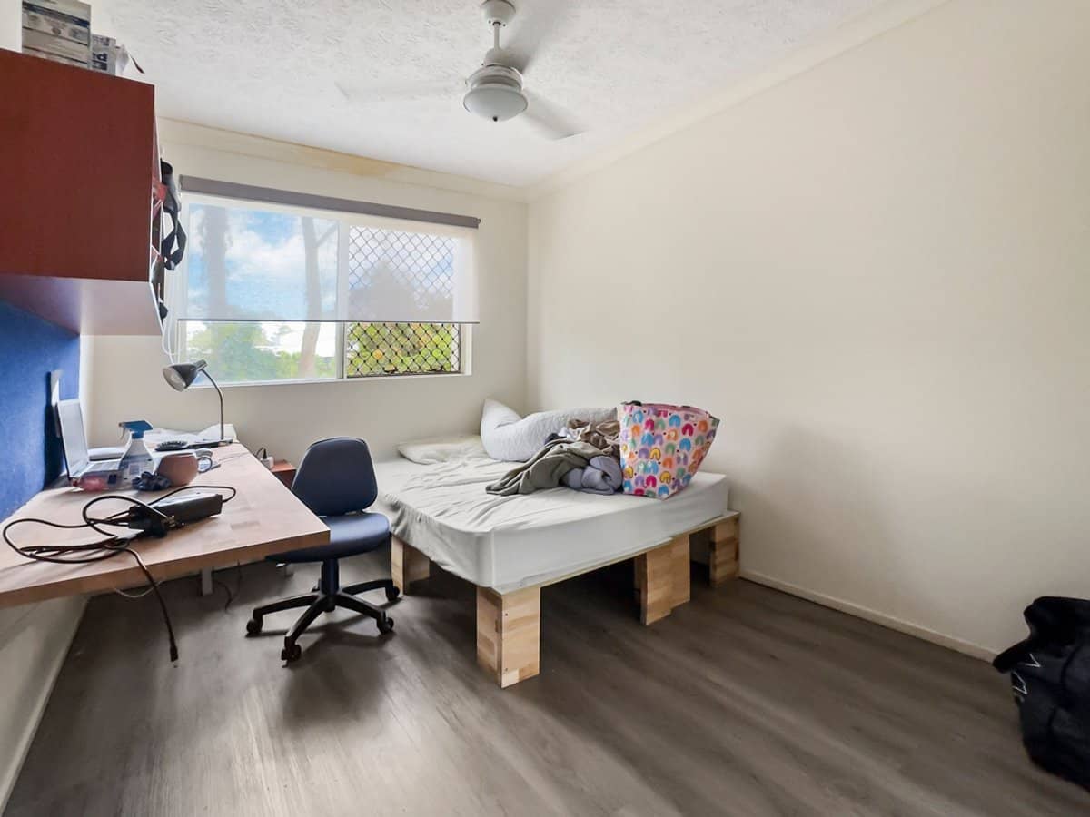 129-131 Currumburra Road, Ashmore - Thumbnail 9