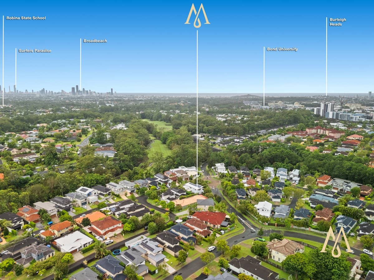 2 Royal Links Drive, ROBINA - Thumbnail 1