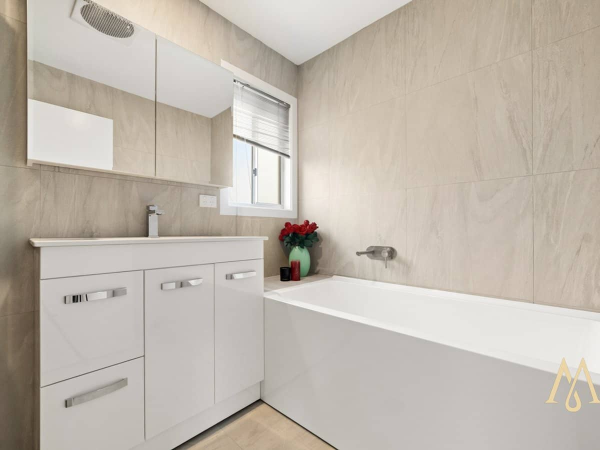 2 Royal Links Drive, ROBINA - Thumbnail 17