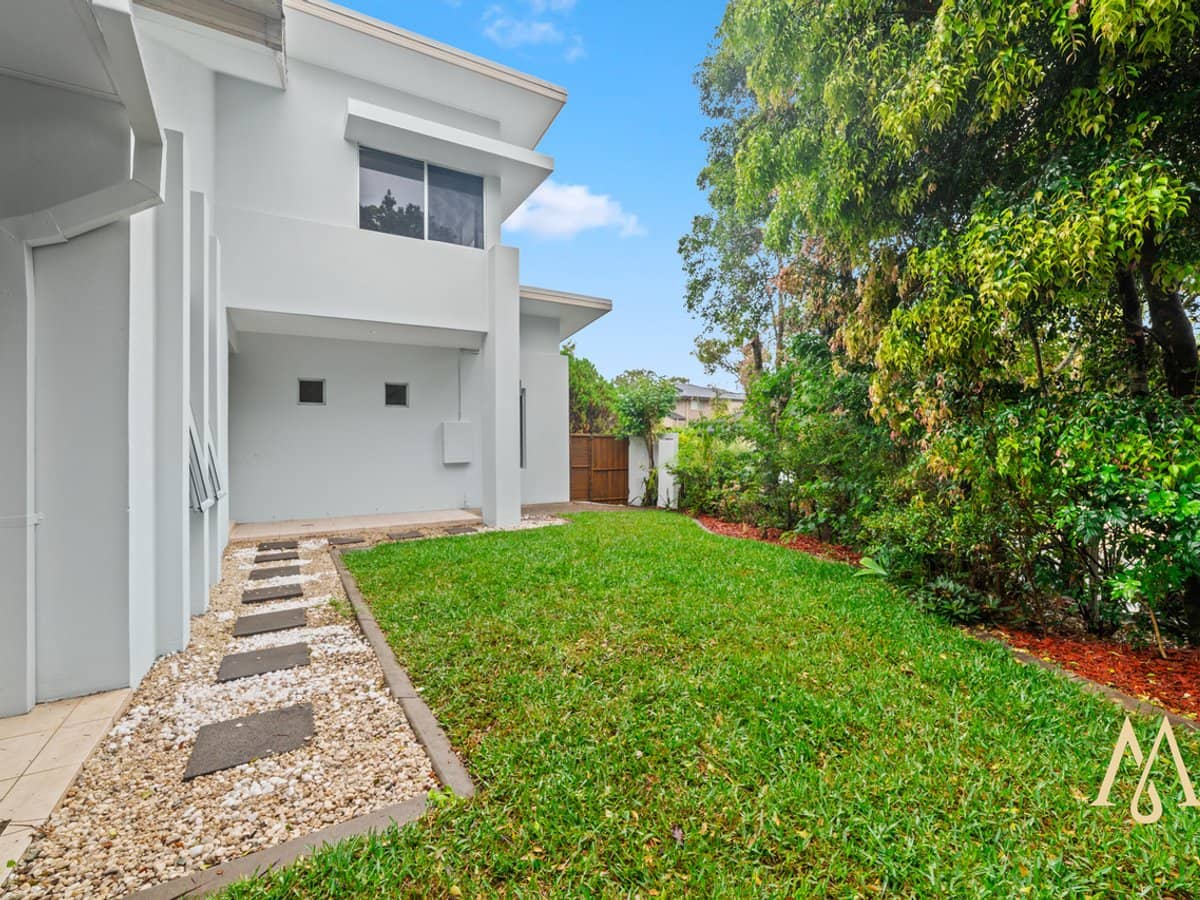 2 Royal Links Drive, ROBINA - Thumbnail 20