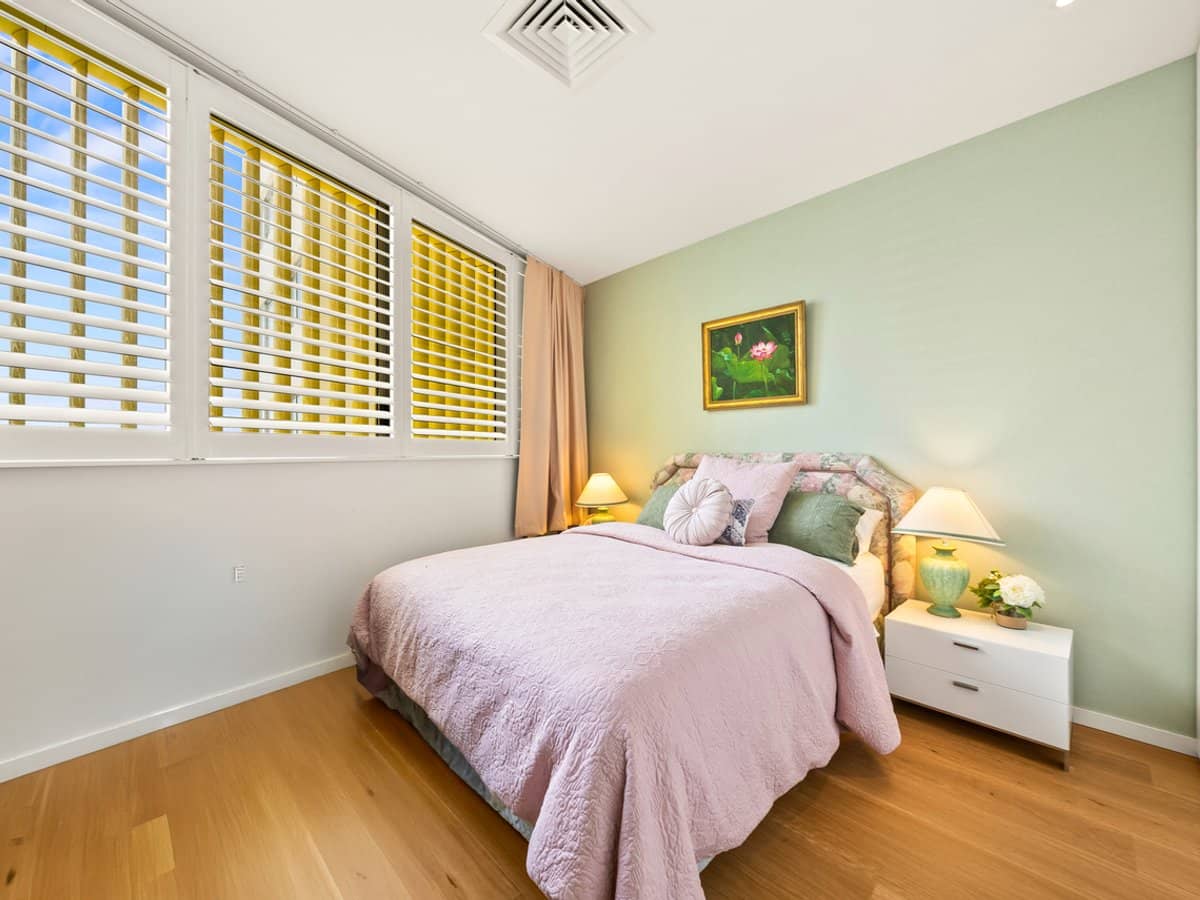 159 Old Burleigh Road, BROADBEACH - Thumbnail 15