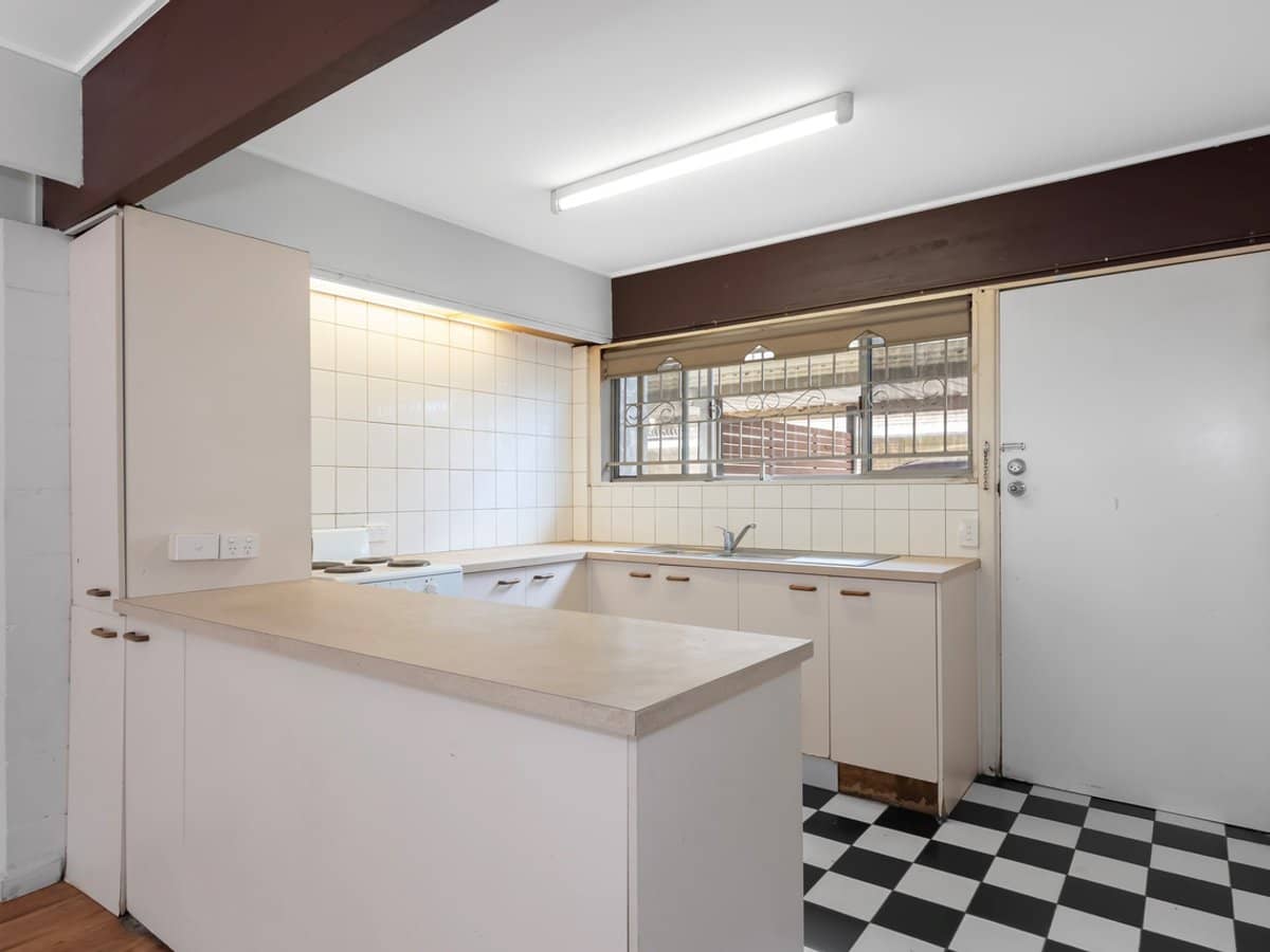 23 River Terrace, SURFERS PARADISE - Thumbnail 2