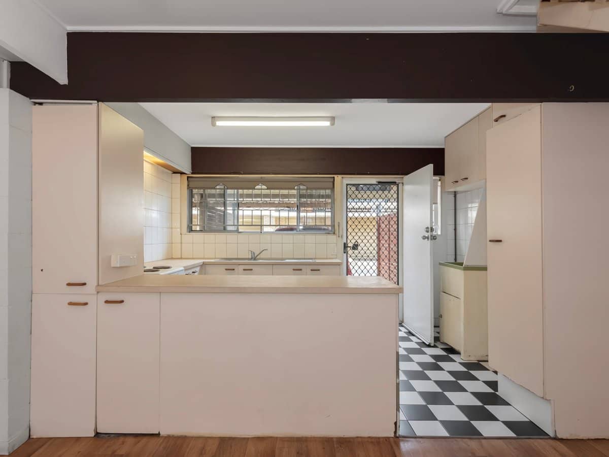 23 River Terrace, SURFERS PARADISE - Thumbnail 3