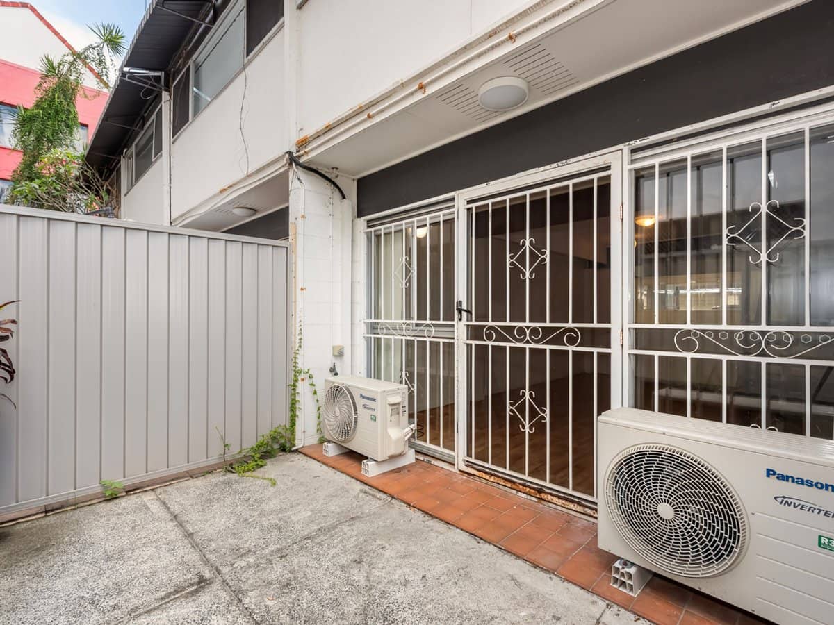 23 River Terrace, SURFERS PARADISE - Thumbnail 12