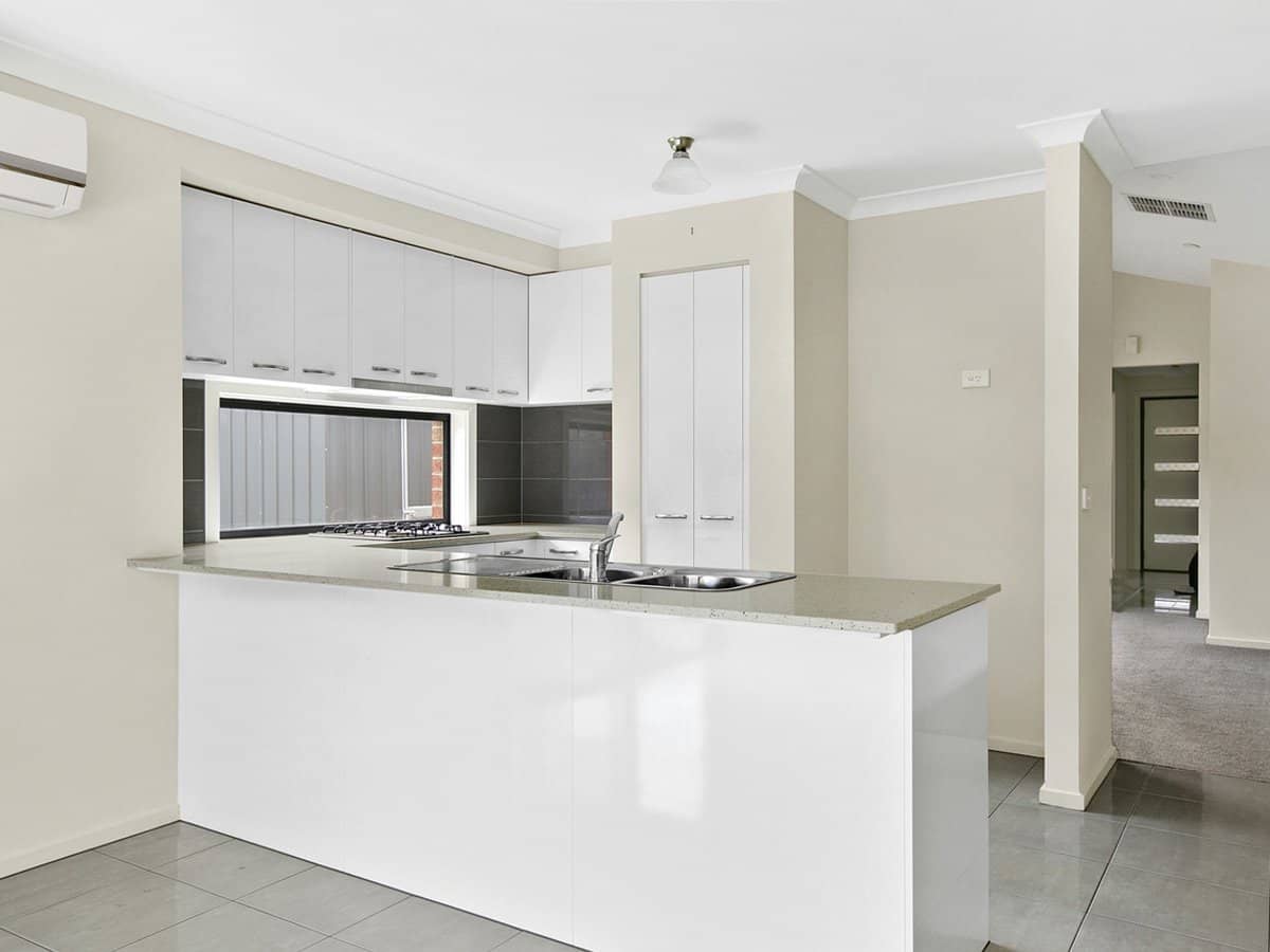 5 Mikhail Grove, HASTINGS - Thumbnail 3