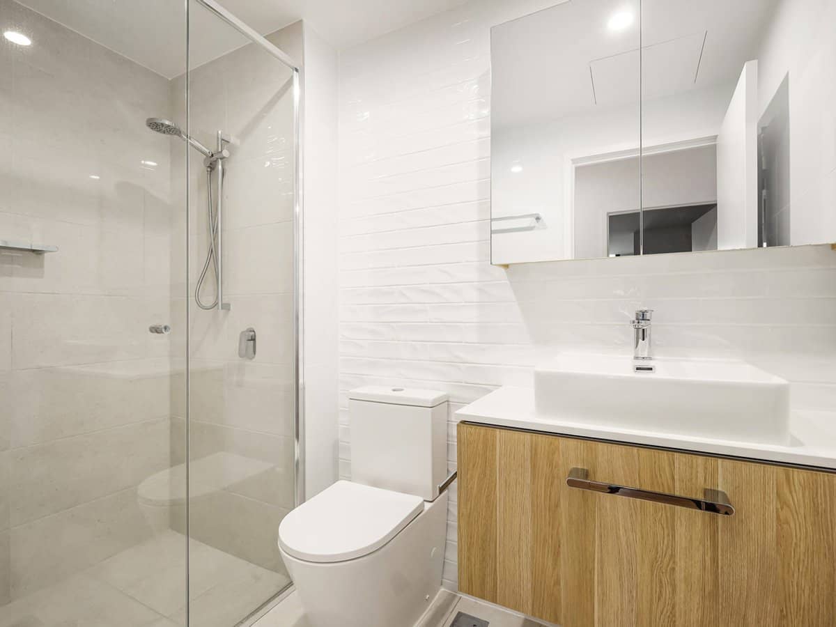 18 Remembrance Drive, SURFERS PARADISE - Thumbnail 5