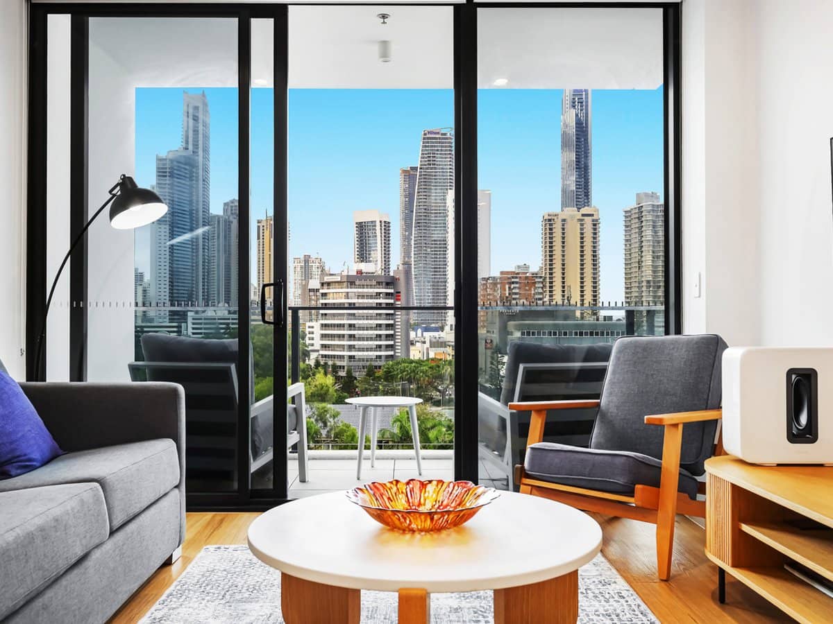 18 Remembrance Drive, SURFERS PARADISE - Thumbnail 6