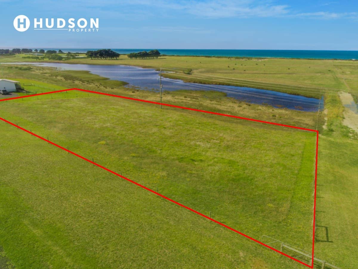 8105 Princes Highway, NARRAWONG - Thumbnail 2