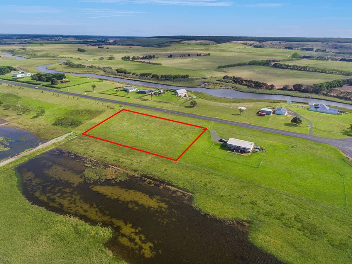 8105 Princes Highway, NARRAWONG - Thumbnail 3