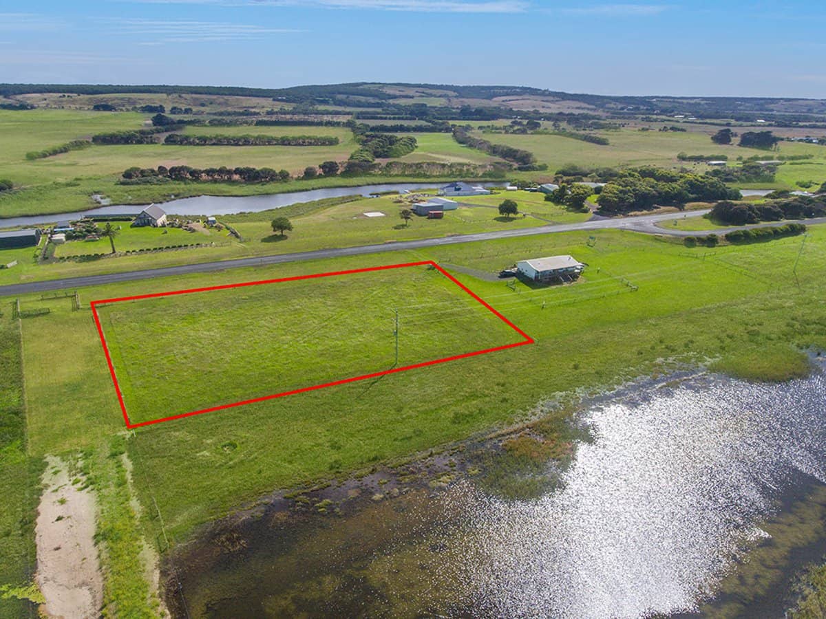 8105 Princes Highway, NARRAWONG - Thumbnail 4