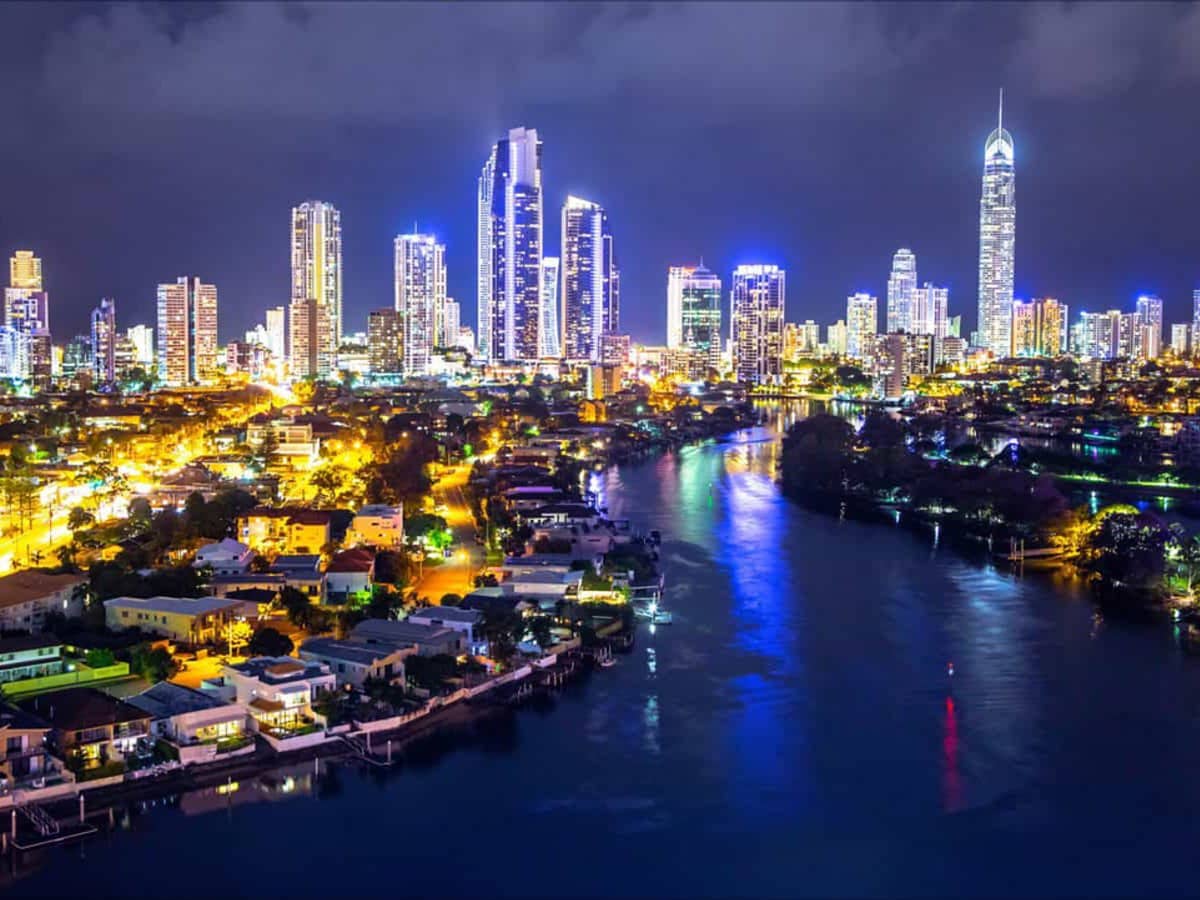 1 Markwell Avenue, SURFERS PARADISE - Thumbnail 1