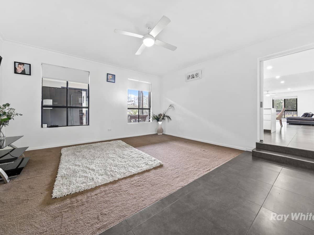 52 Sungold Road, CHAMBERS FLAT - Thumbnail 6