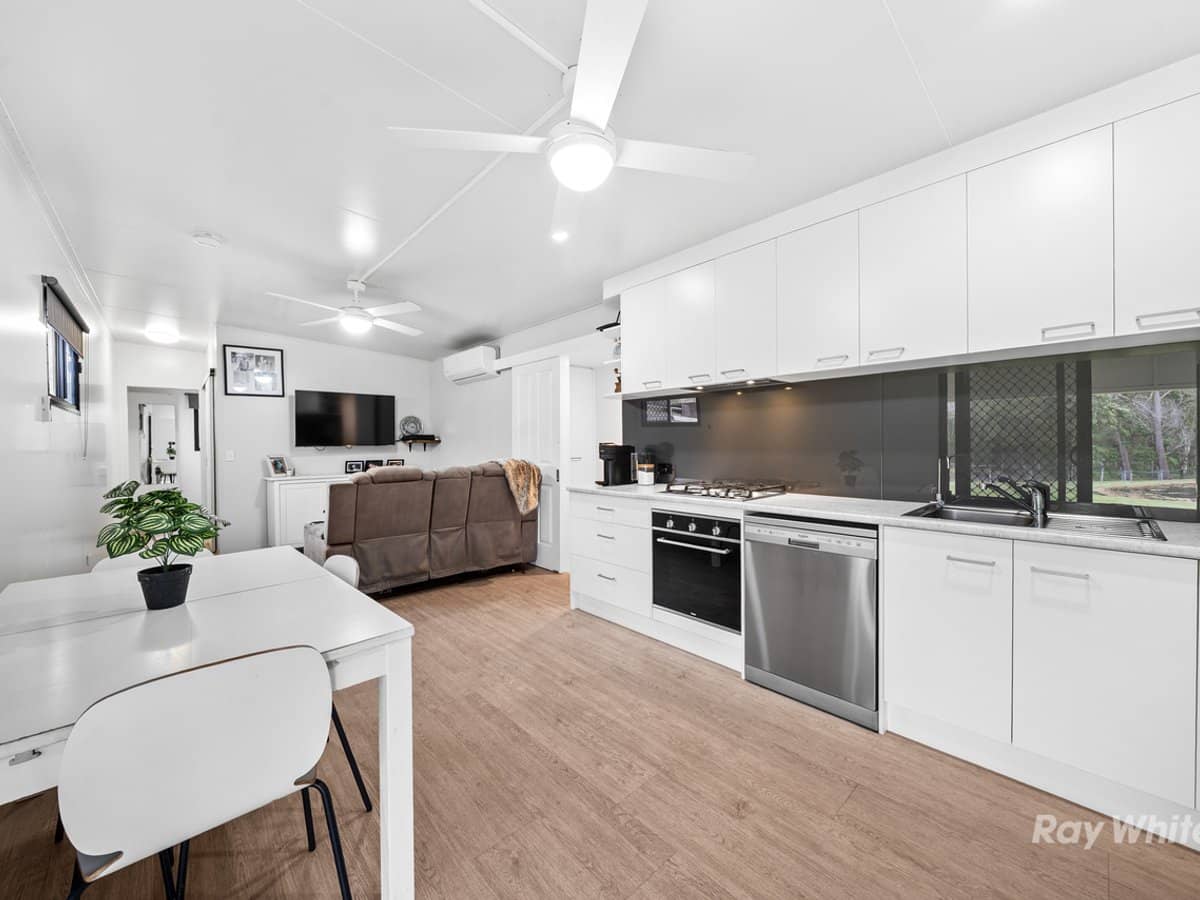 52 Sungold Road, CHAMBERS FLAT - Thumbnail 26