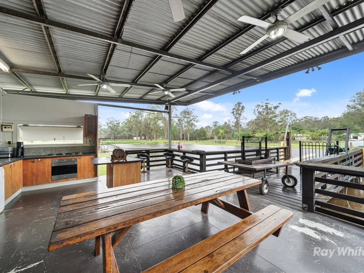 52 Sungold Road, CHAMBERS FLAT - Thumbnail 32