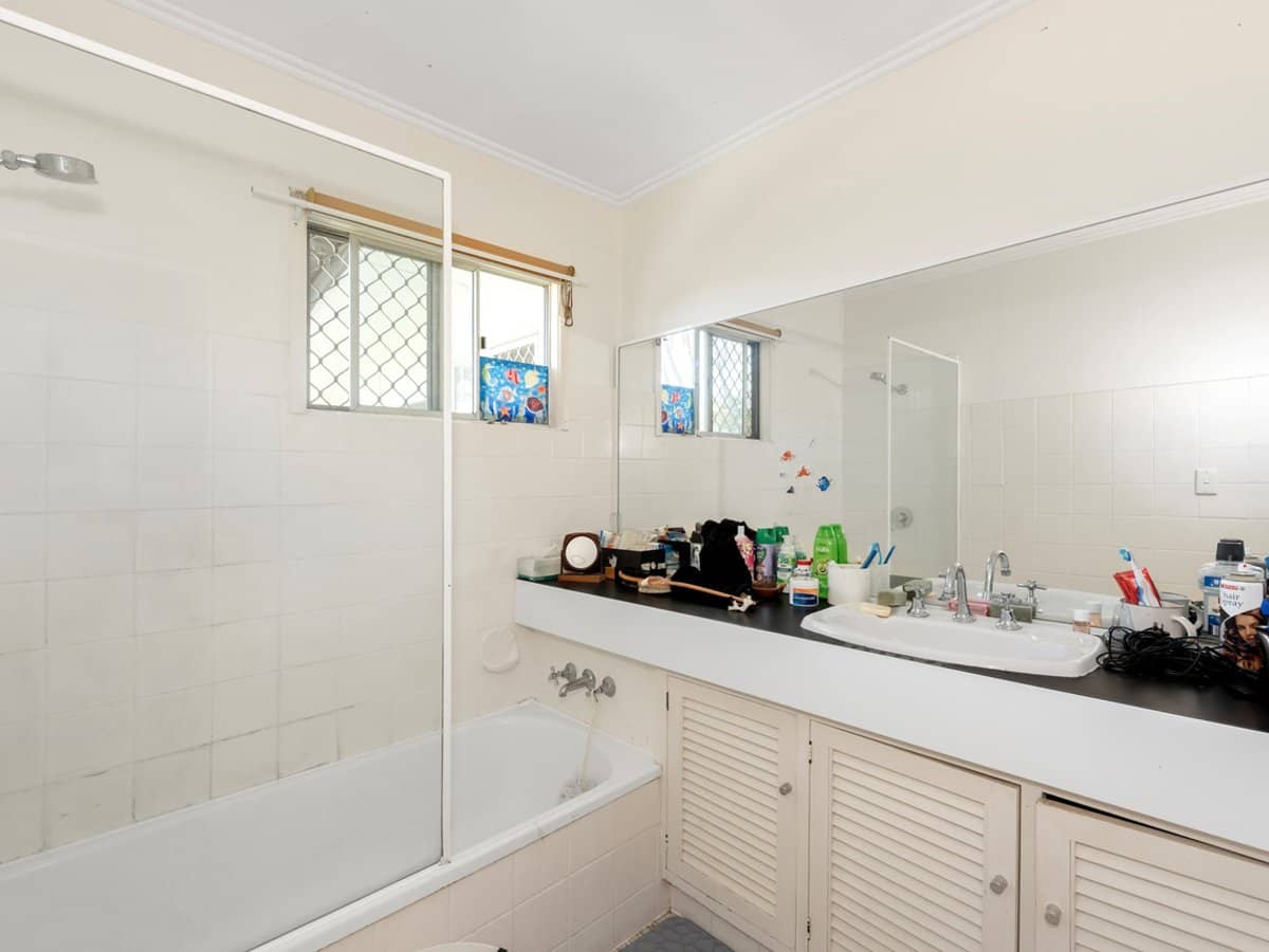 59 Deakin Avenue, SOUTHPORT - Thumbnail 4